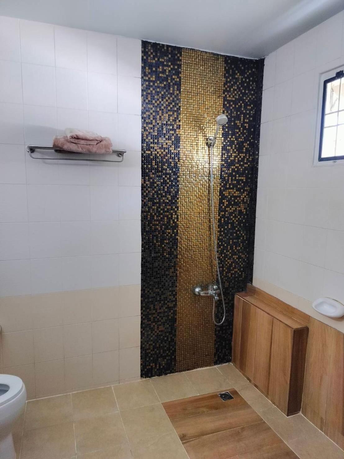 3 Bedrooms - 2 Floor With Garden In Prime Location Thalang