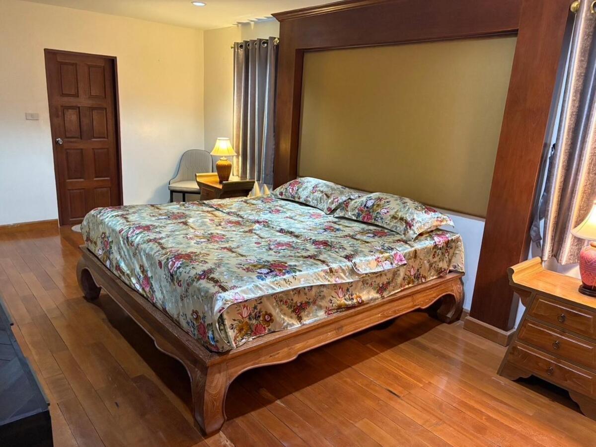 3 Bedrooms - 2 Floor With Garden In Prime Location Holiday home