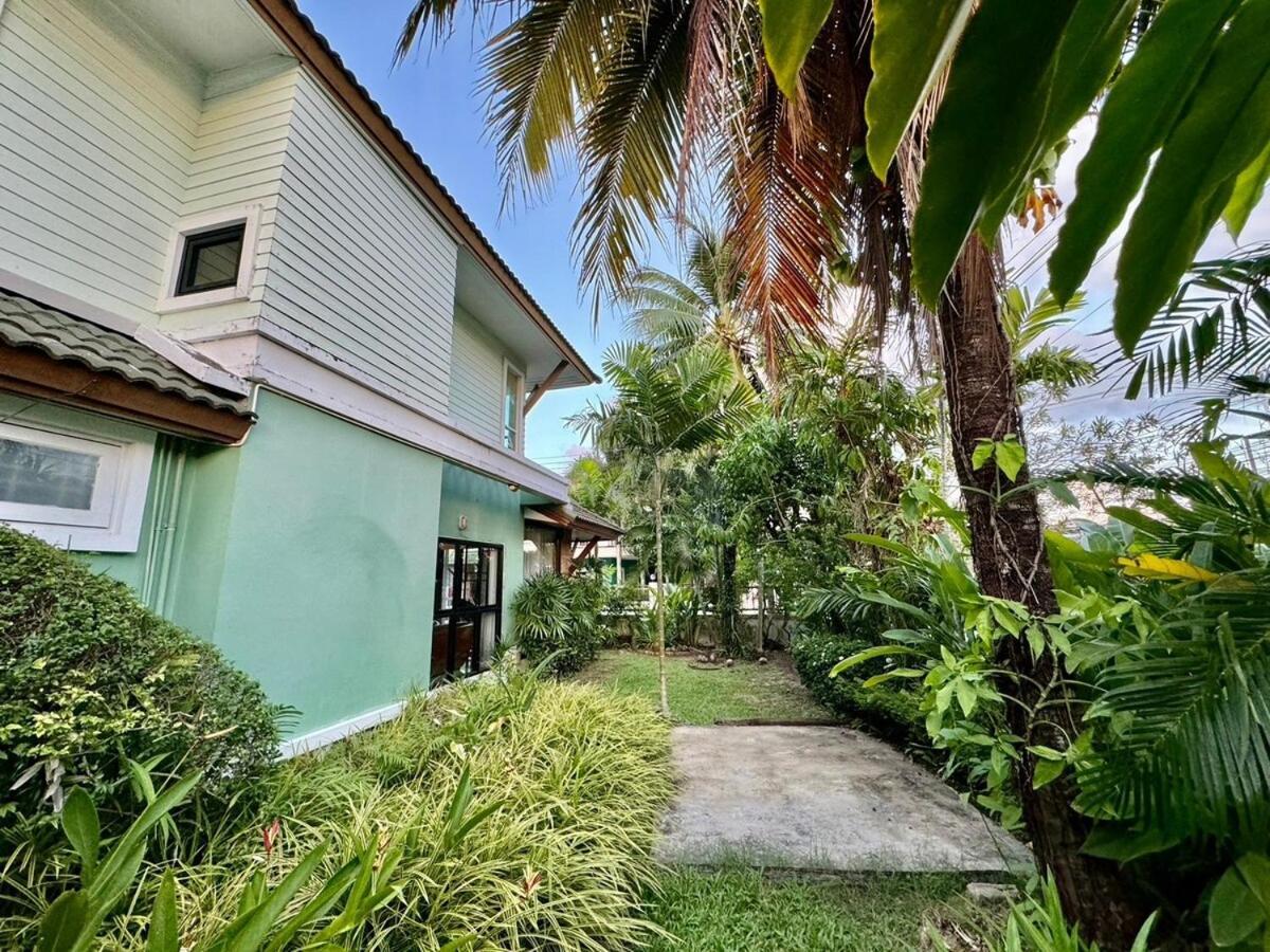 3 Bedrooms - 2 Floor With Garden In Prime Location Holiday home