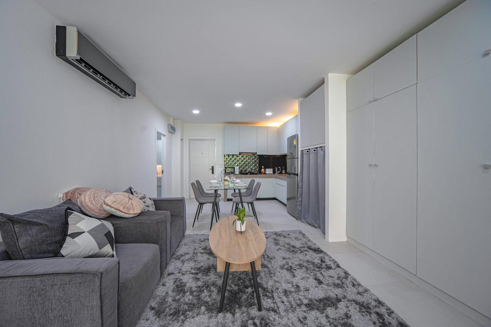 Natural Modern Apartmenthigh Speed Wifibig Living Kamala Beach