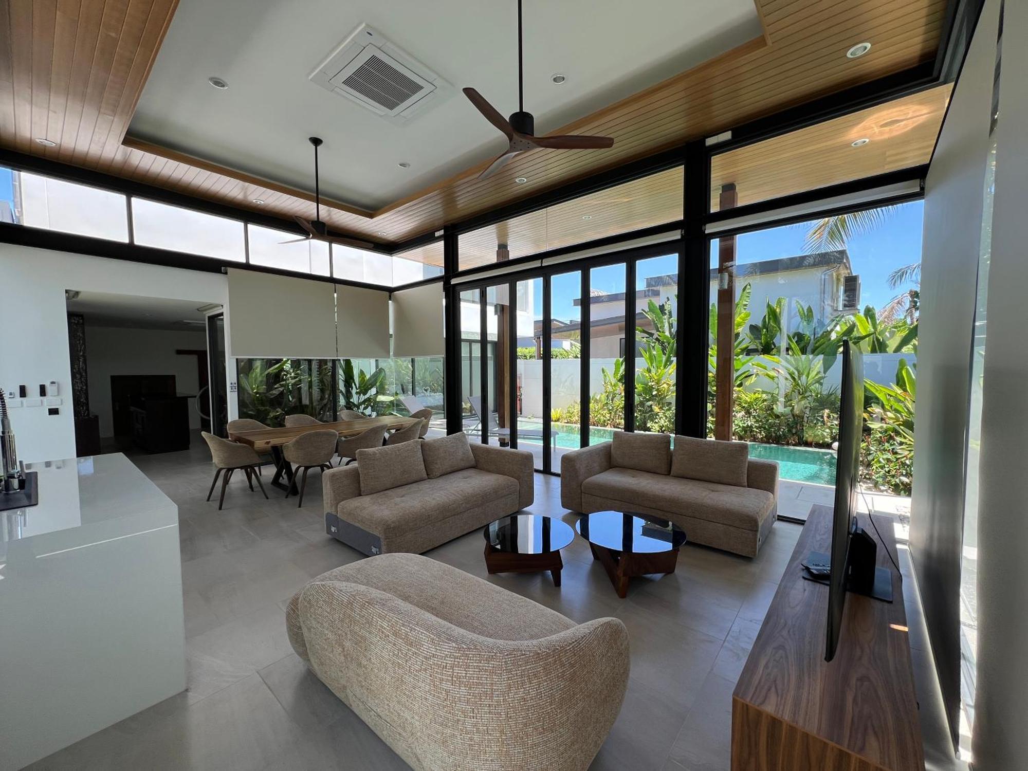 Boat Avenue 4 Bed Pool Sleep 8