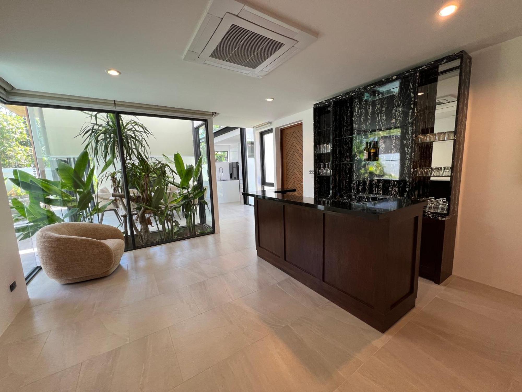 Boat Avenue 4 Bed Pool Sleep 8 Villa