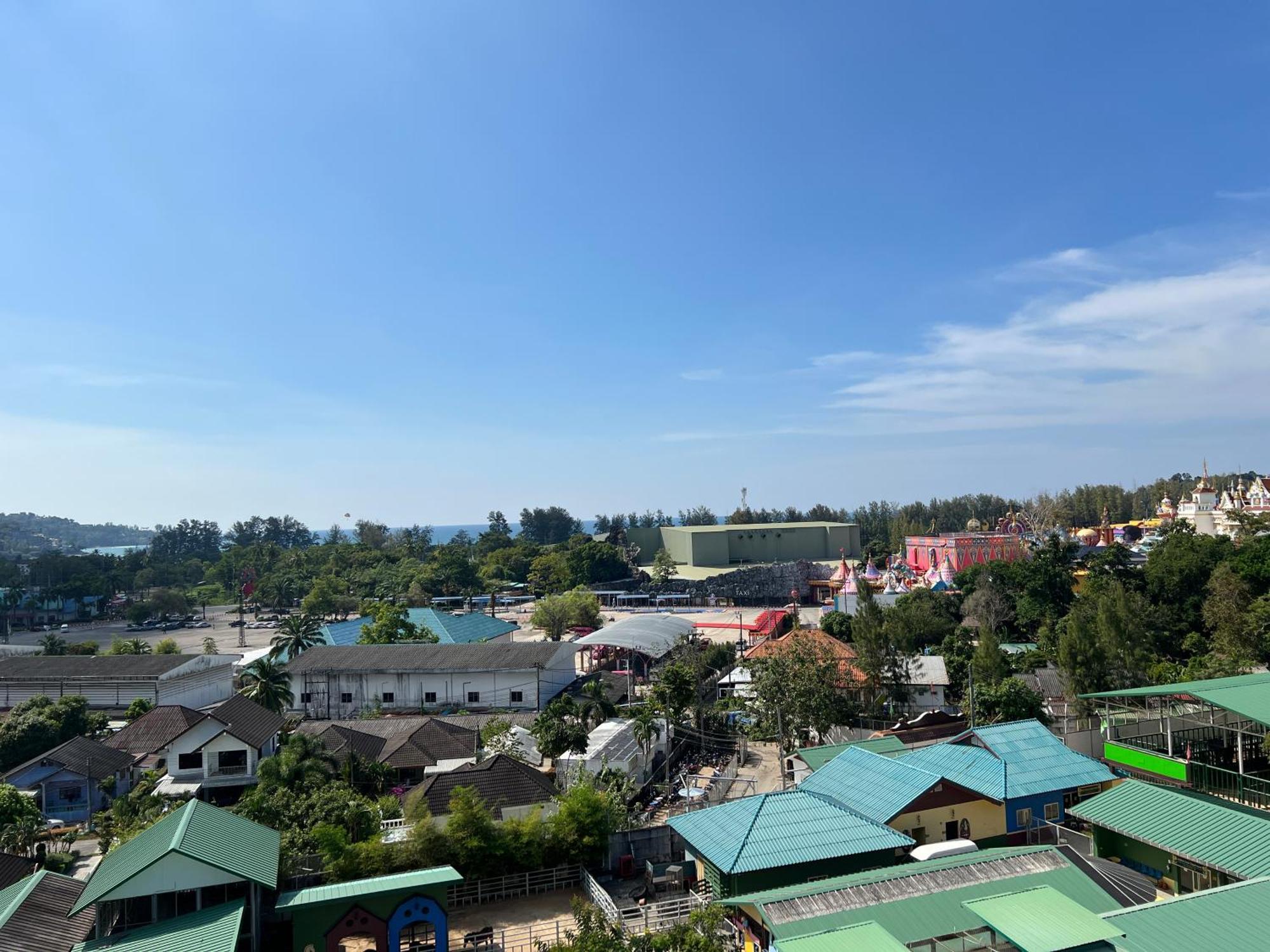 Fantasea World 1 Bed & Living Balcony *
