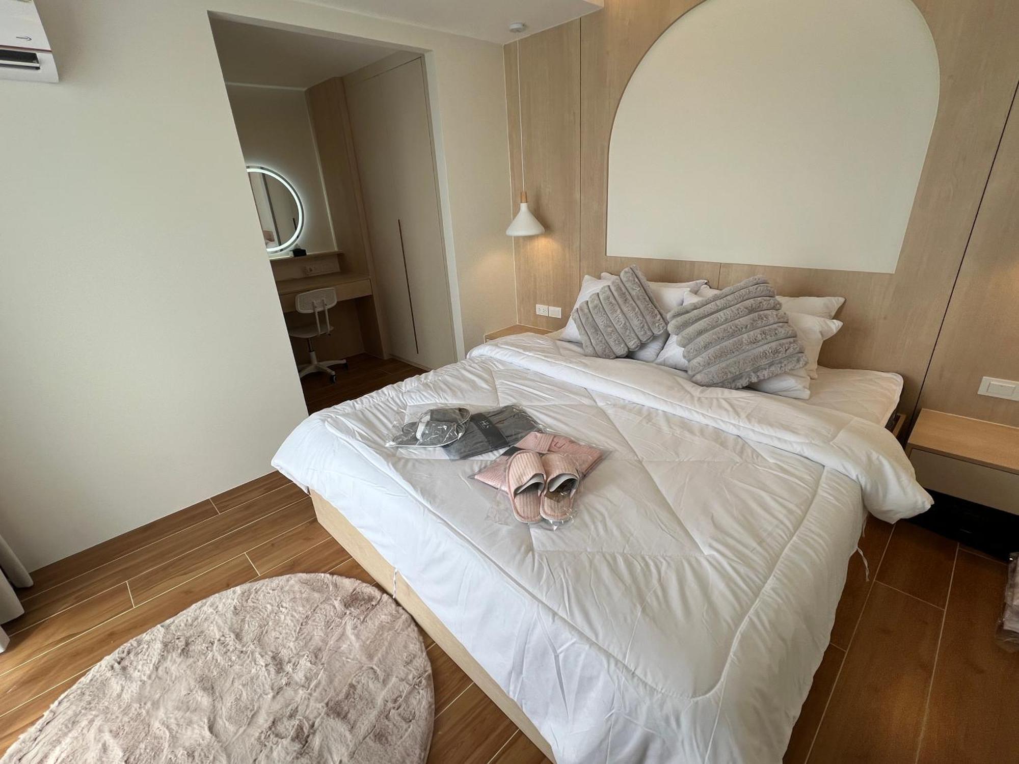 Fantasea World 1 Bed & Living Balcony Apartment Kamala Beach