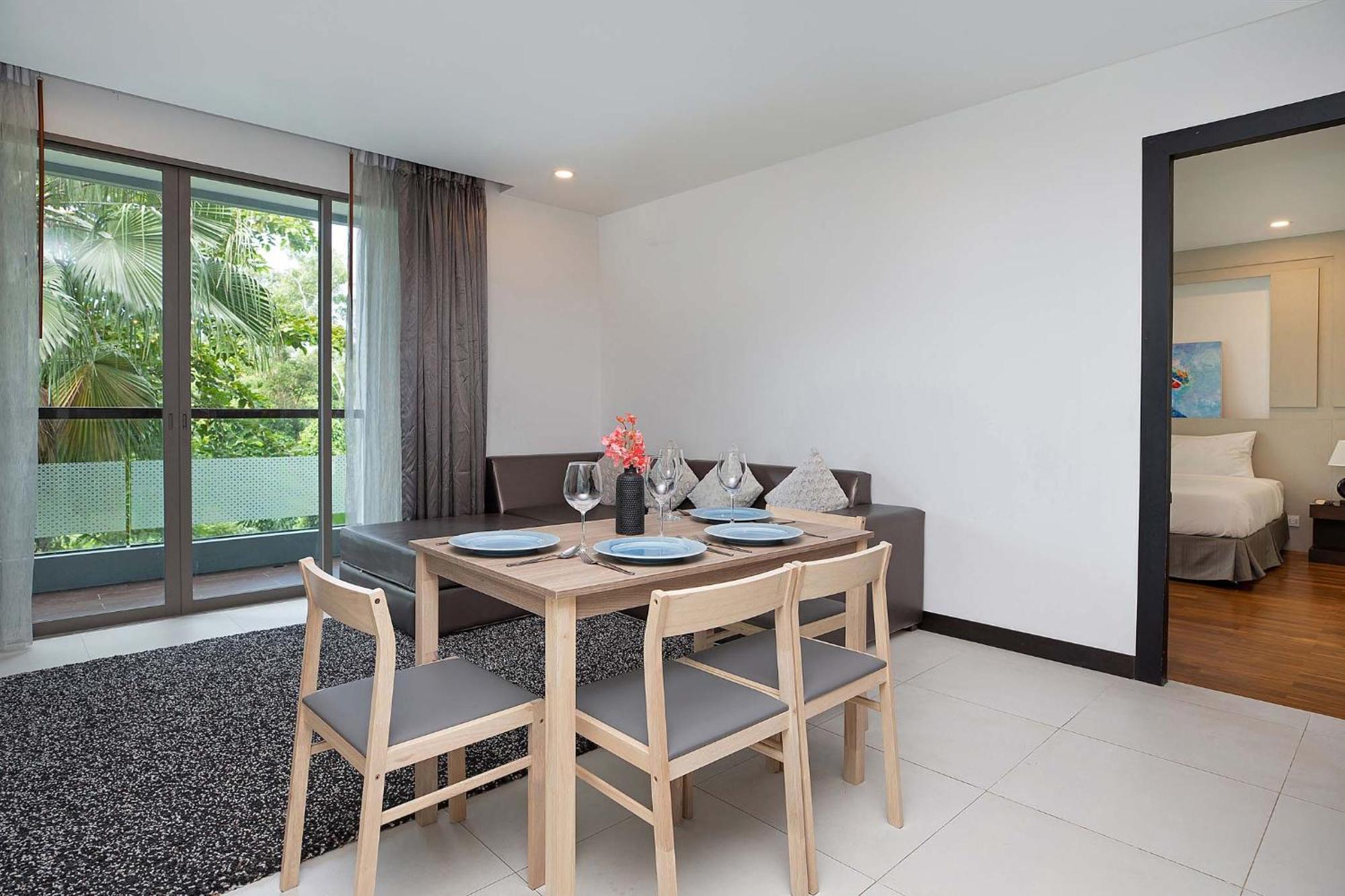 Stylish Stay, Quiet Vibe - Regent B411, Near Bangtao Apartment