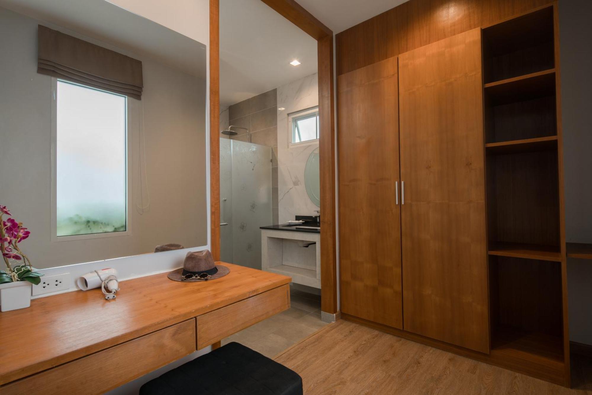Phuket La Siesta Pool & Pool Access Resort 5*