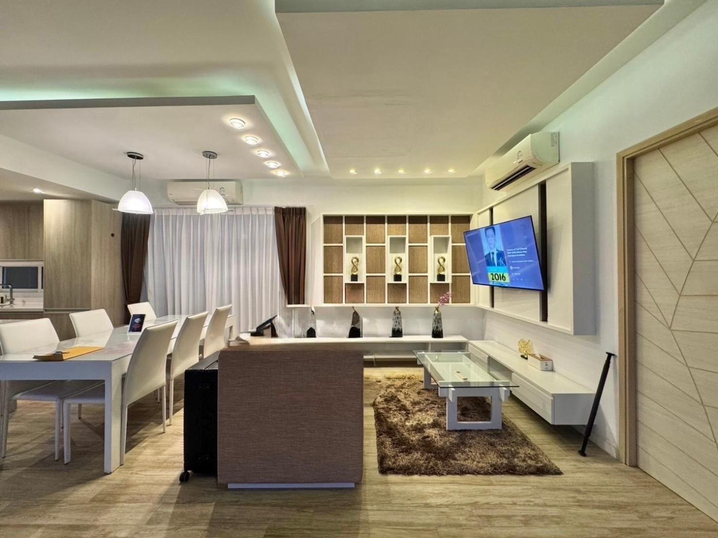 Villa Singnature Naiharn By The Sense *