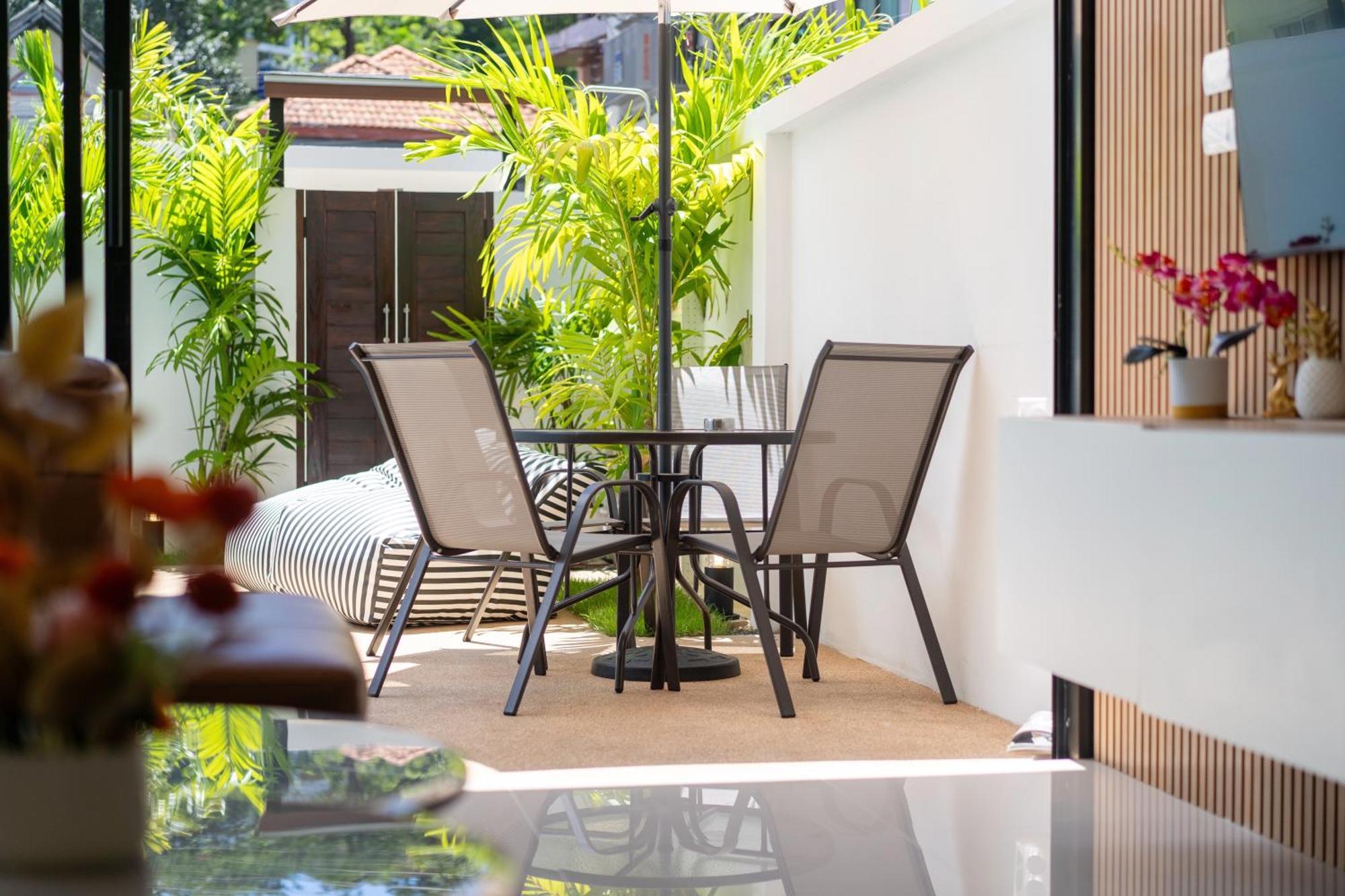 Goldena Twin Private Pool Strand Kamala