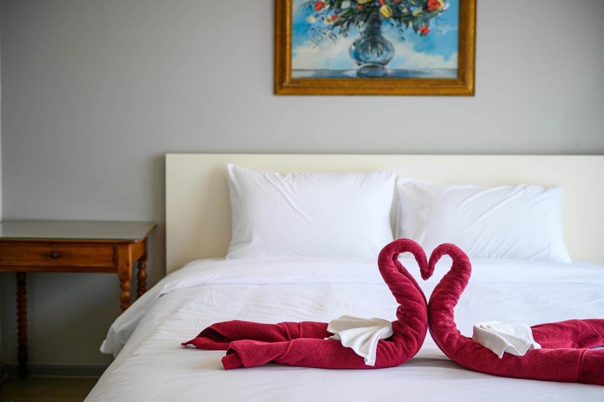 6th Avenue Aparthotel 4*