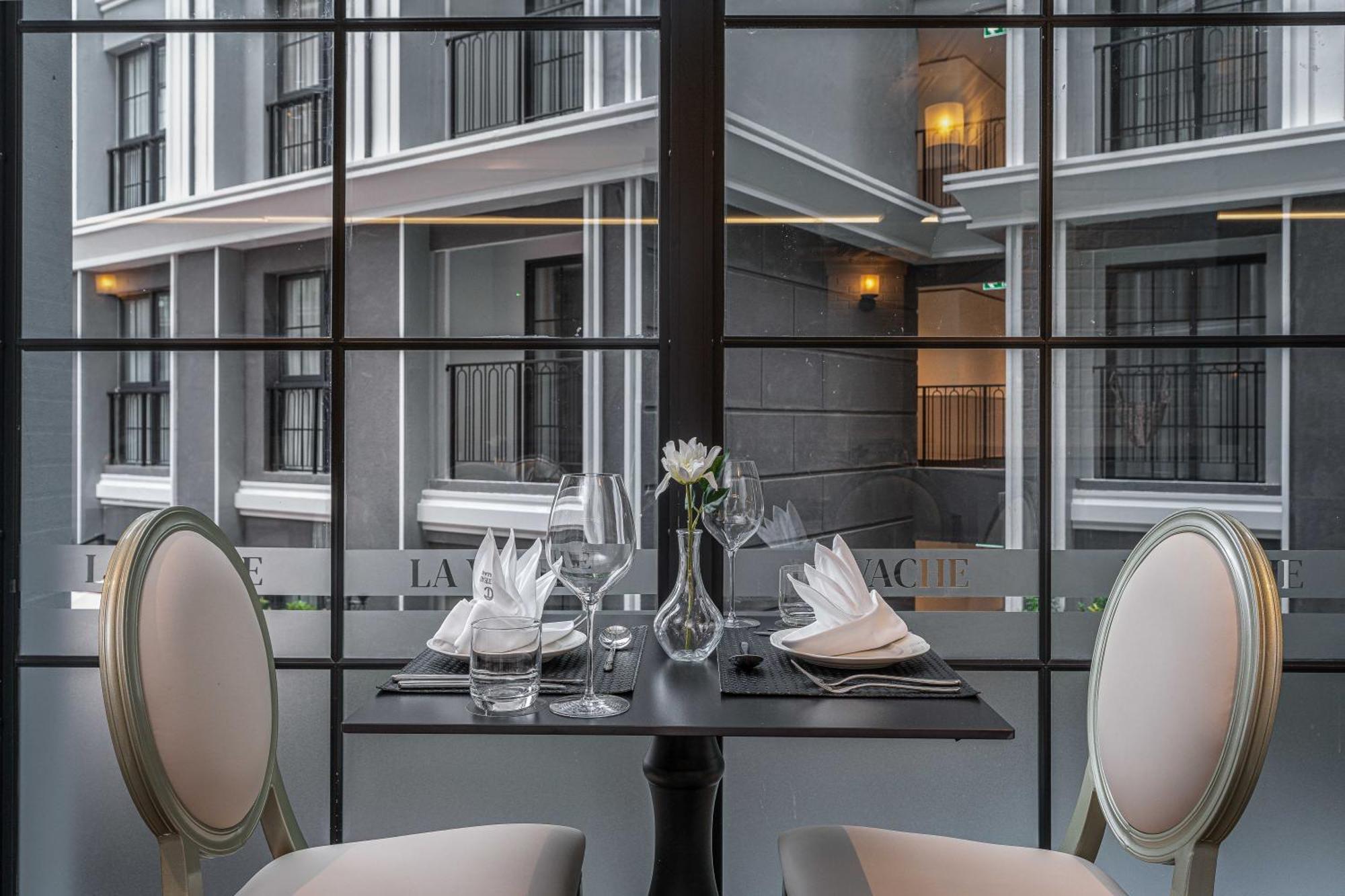 Hotel Chateau Du Village 4*