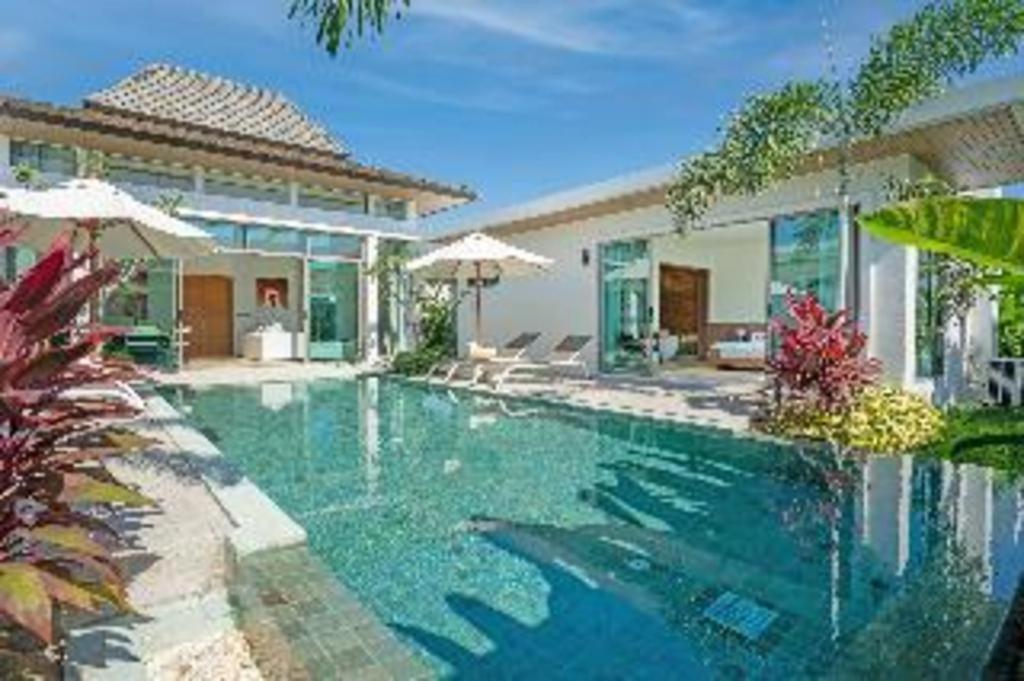 Escape 4* Patong
