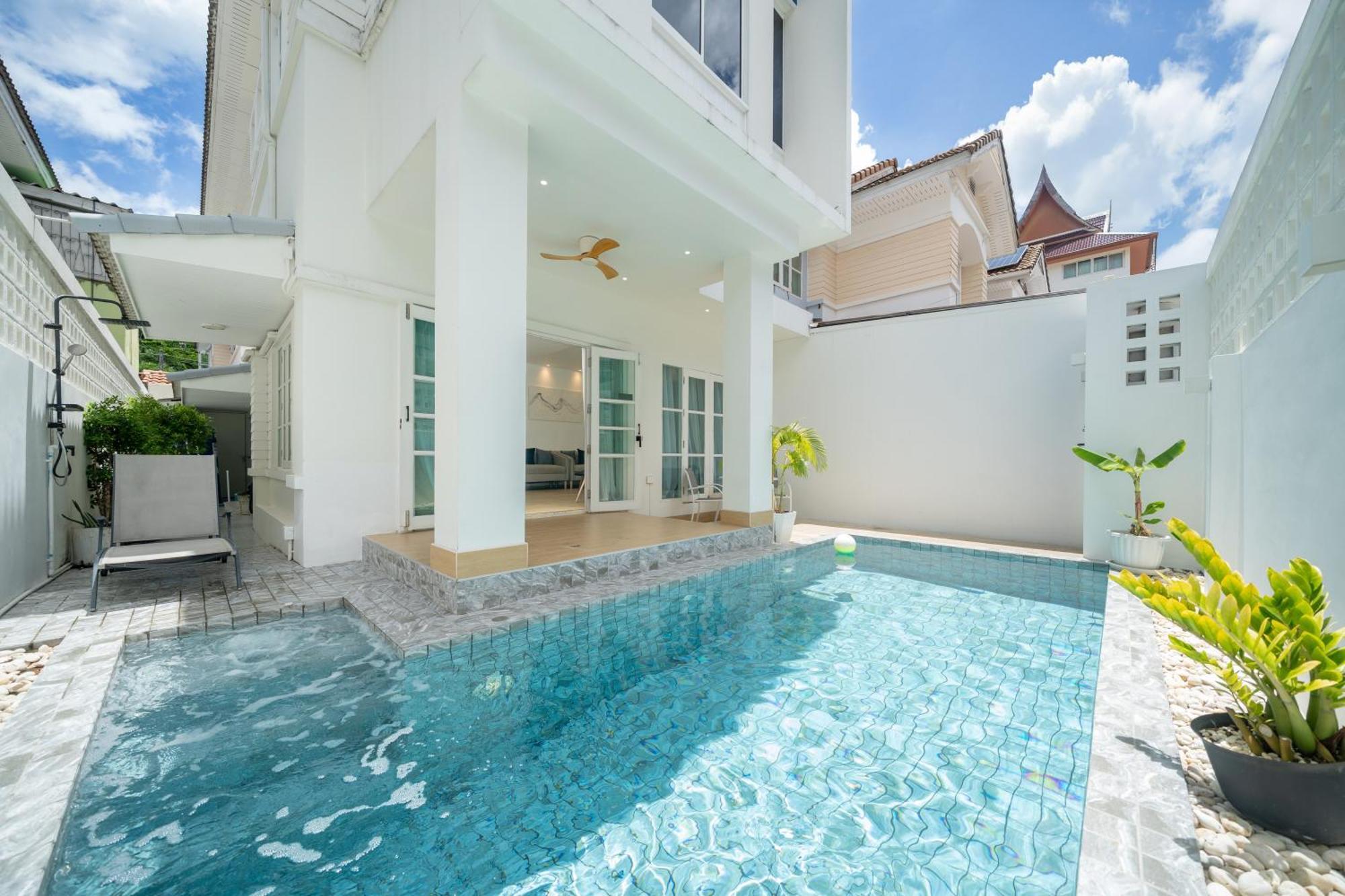 Villa Happiness Pool Phuket 154 *