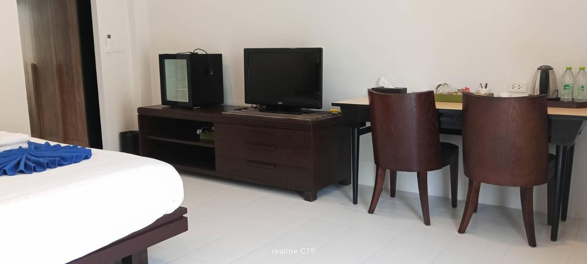 Apartment Pakrongcheep *
