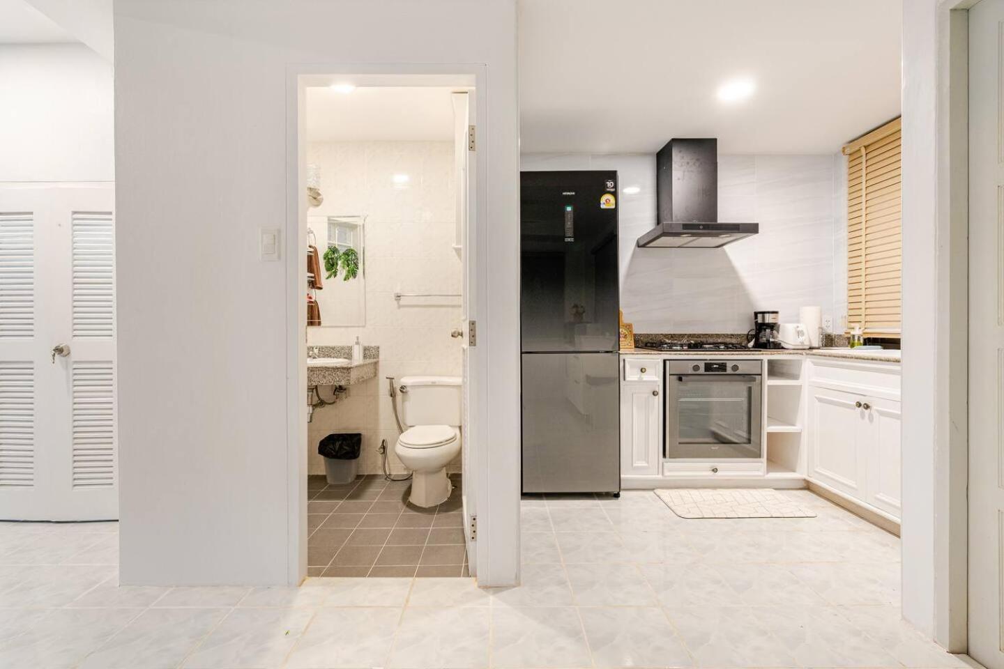 2 Bed Townhouse, Location, *