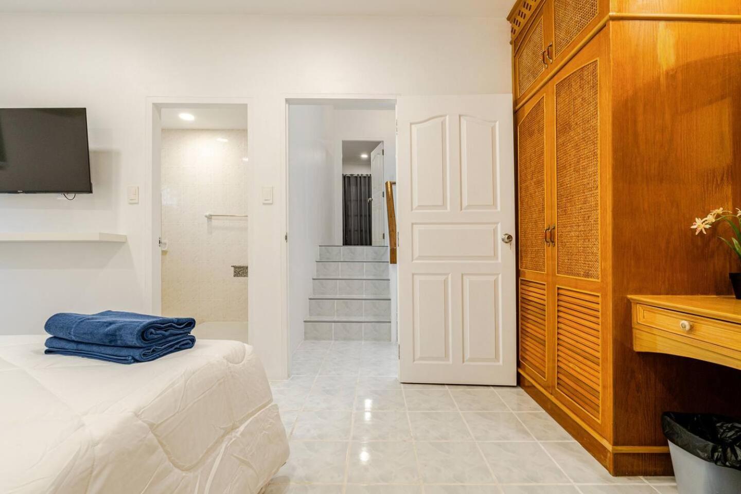 Villa 2 Bed Townhouse, Location,