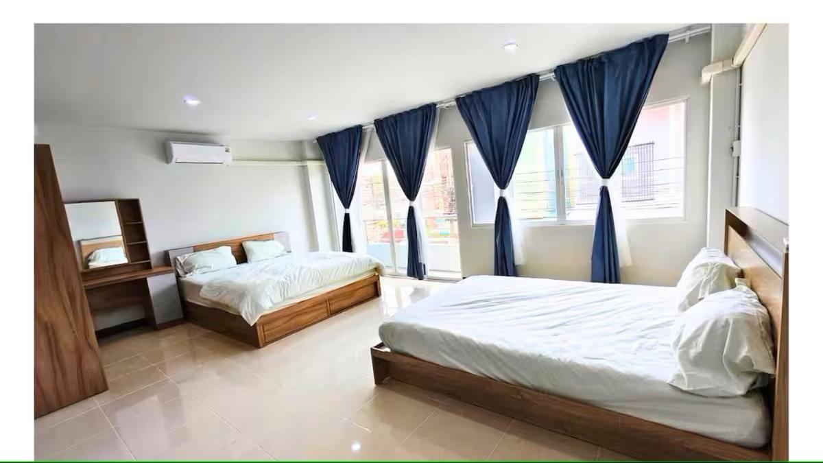 Apartment House *