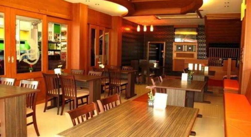 Hotel Triple Rund Place 2*