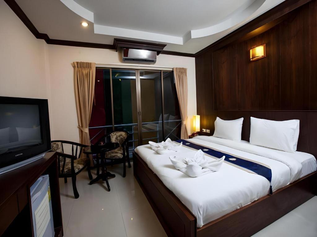 Hotel Triple Rund Place Patong