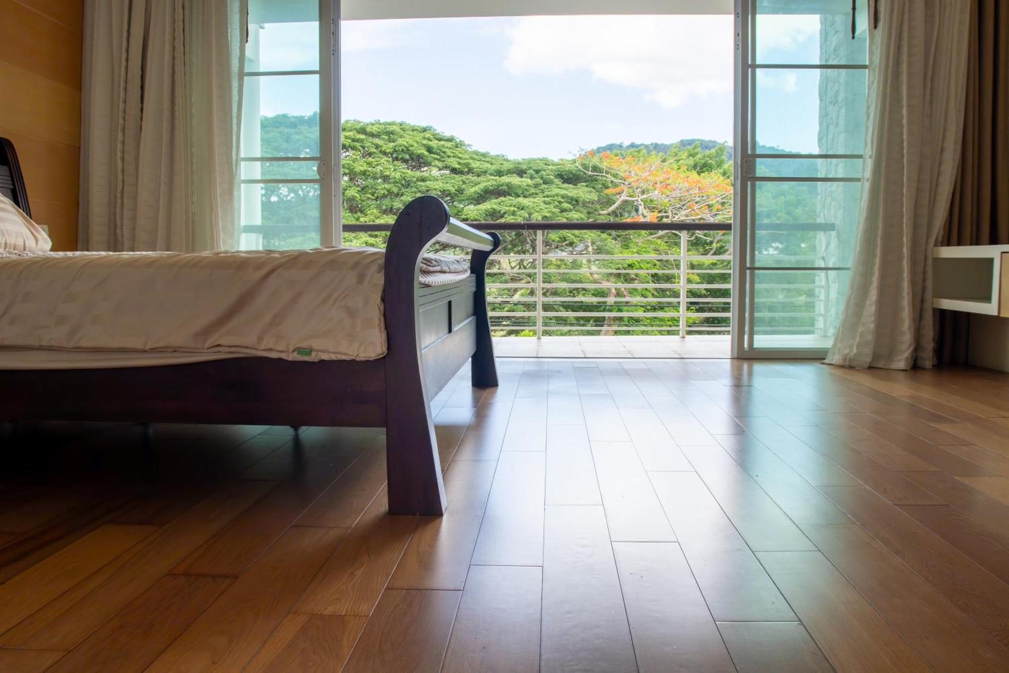 3 Bedroom Townhouse - Phuket Golf & Apartment Ban Thung Thong