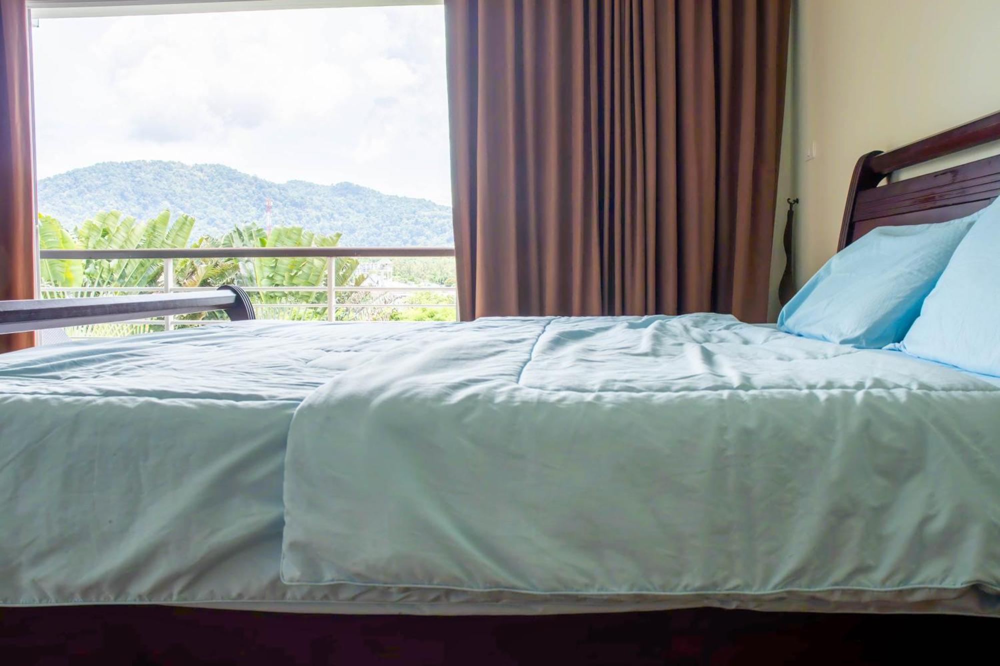 3 Bedroom Townhouse - Phuket Golf & Apartment Ban Thung Thong