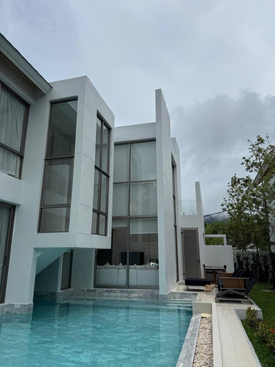 Luxpride Villa *