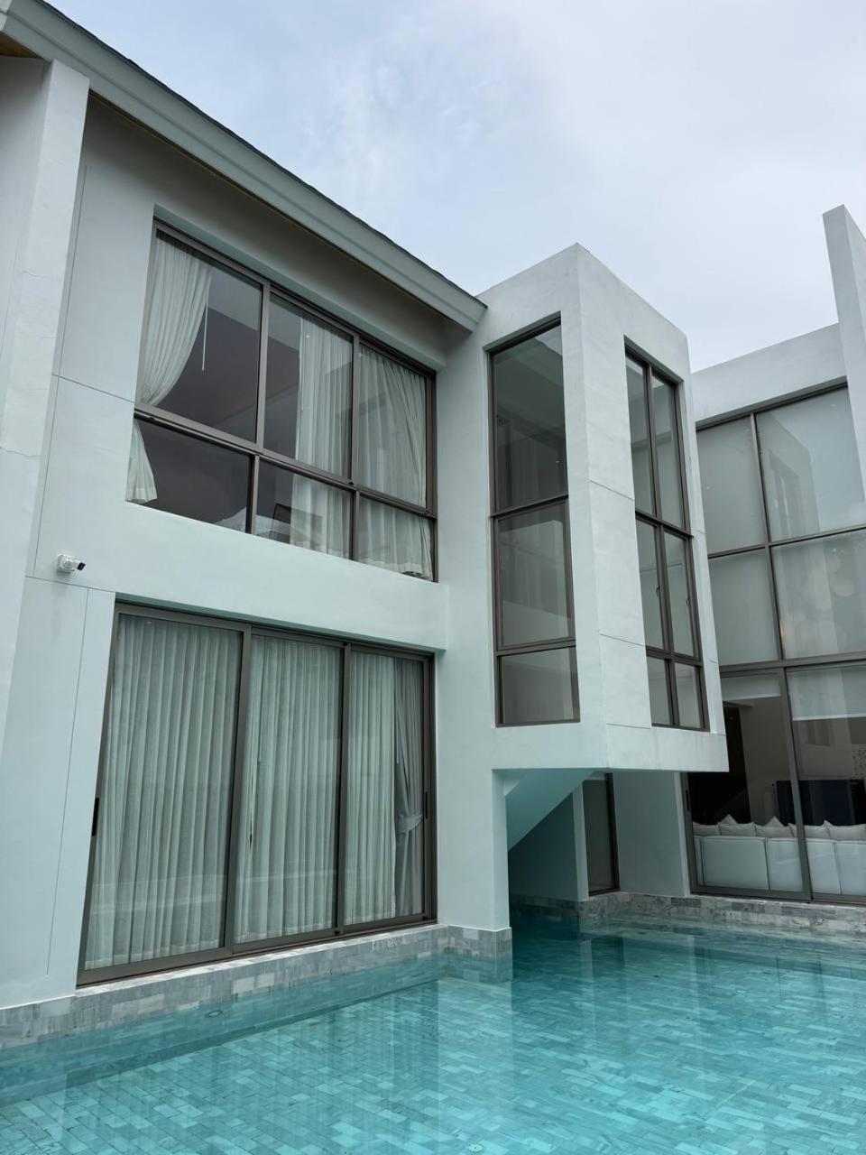Luxpride Villa