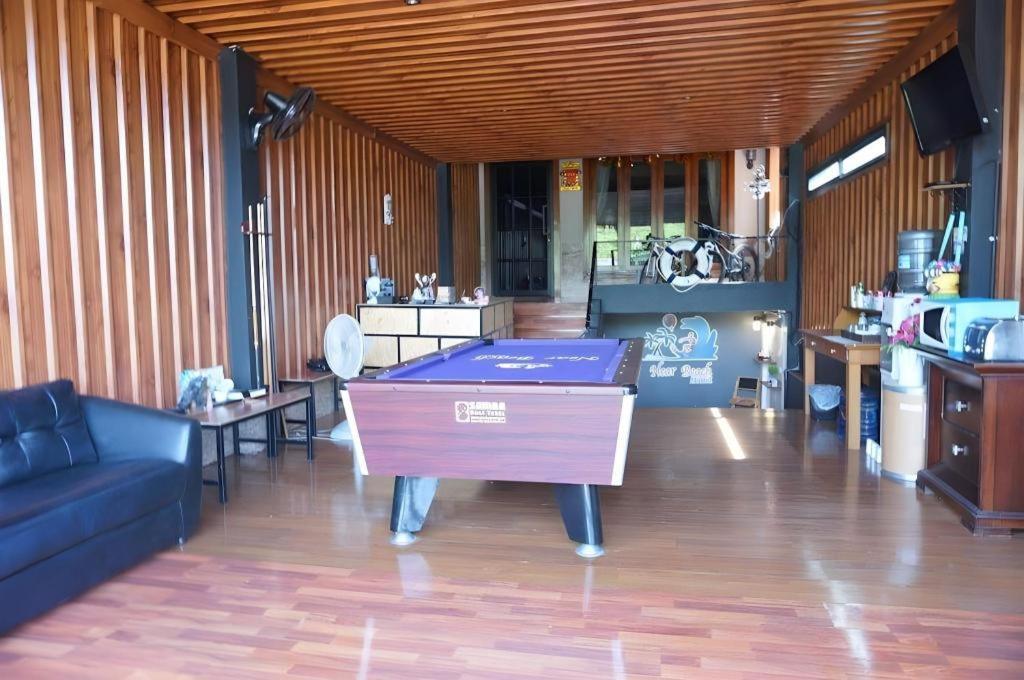 Near (adults Only) Bang Tao Beach (Phuket)