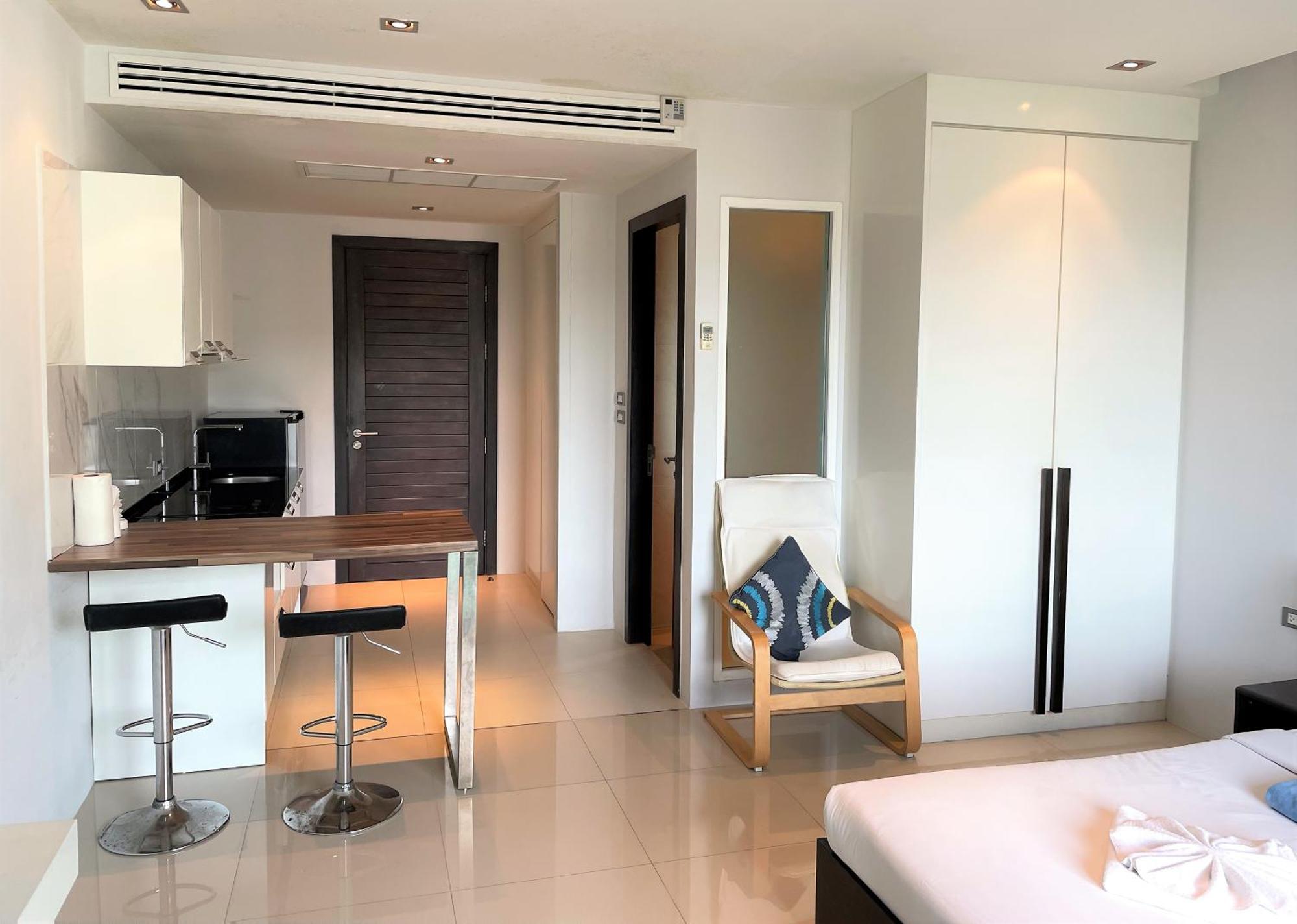 Apartment Emerald Terrace Condo 52-The Award 1 Bed Pool View Gem By Psr Patong