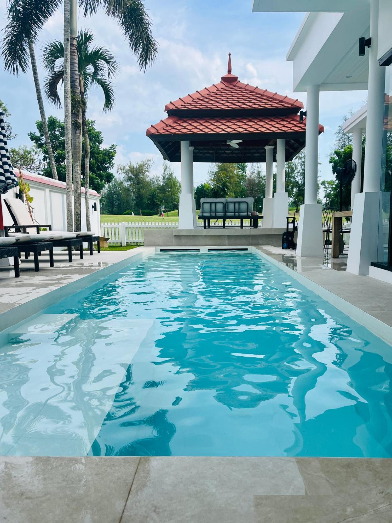 Coastal On Fairway Villa *