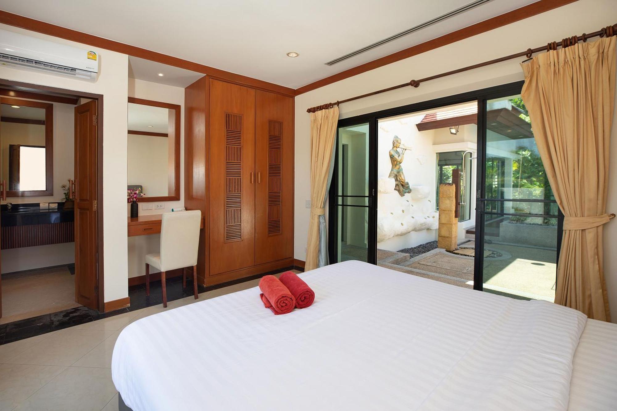 Tropical Living At 3br Pool Bianca, Baan Bua Luxury Estate, Nai Harn Rawai