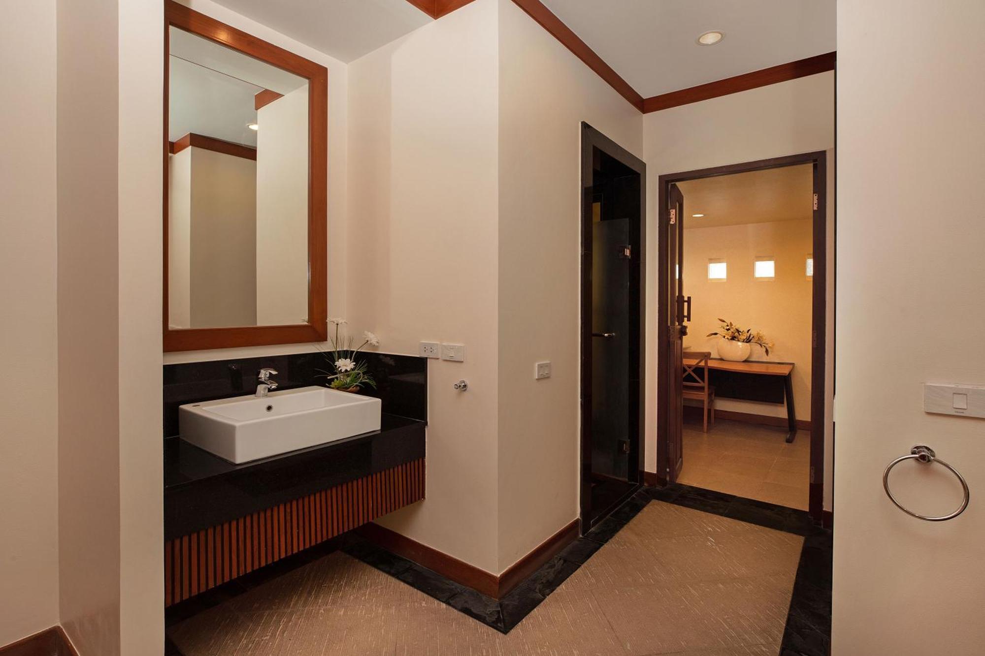 Villa Tropical Living At 3br Pool Bianca, Baan Bua Luxury Estate, Nai Harn