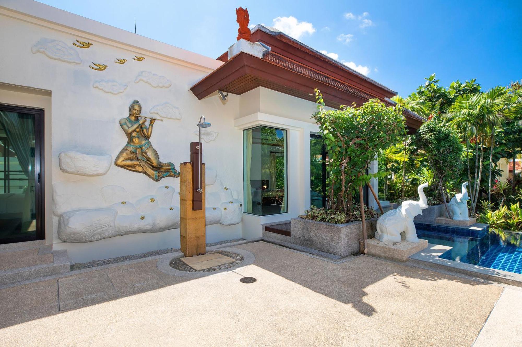 Tropical Living At 3br Pool Bianca, Baan Bua Luxury Estate, Nai Harn
