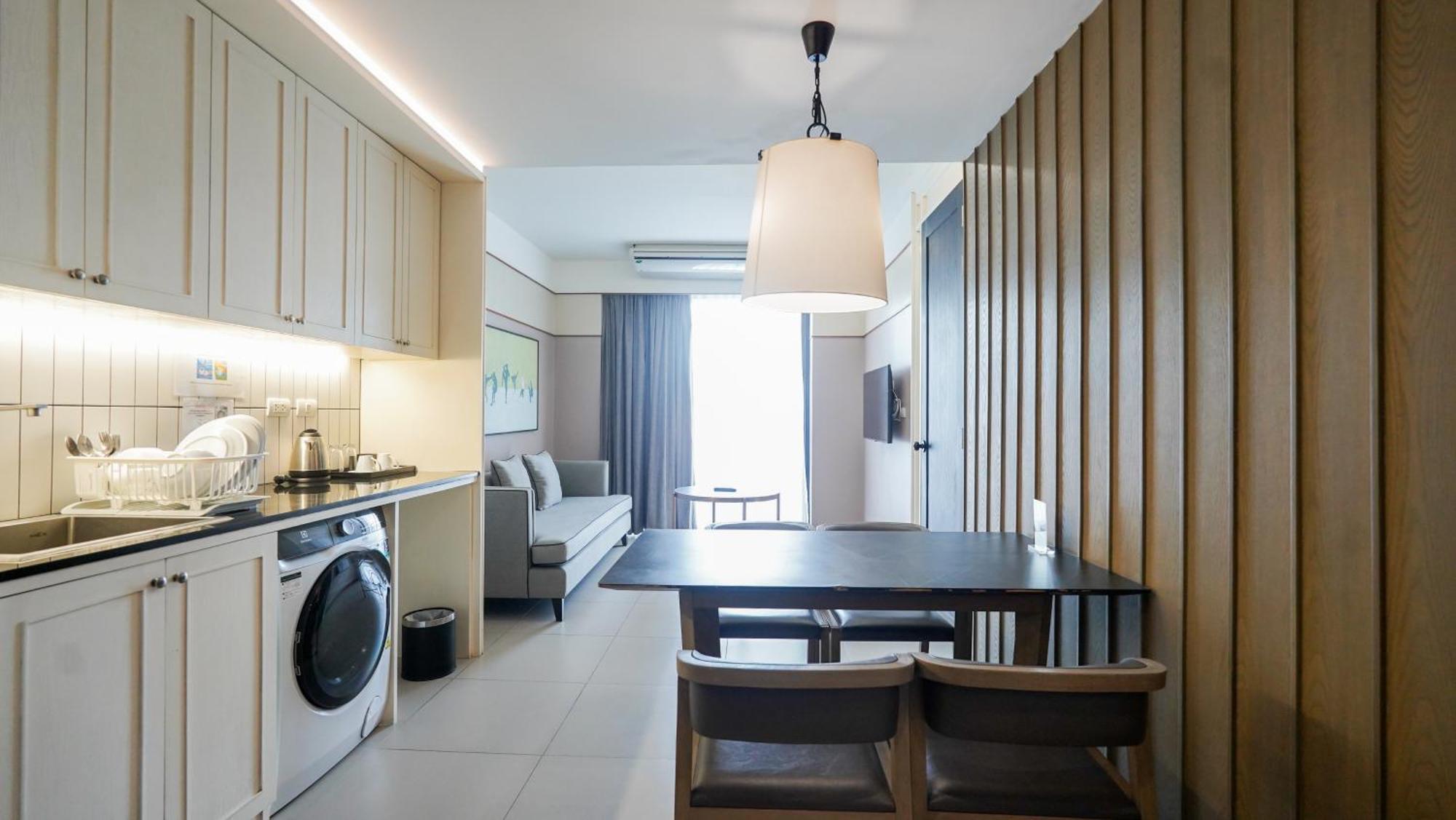 Marina House Muaythai Ta-iad Phuket 4*