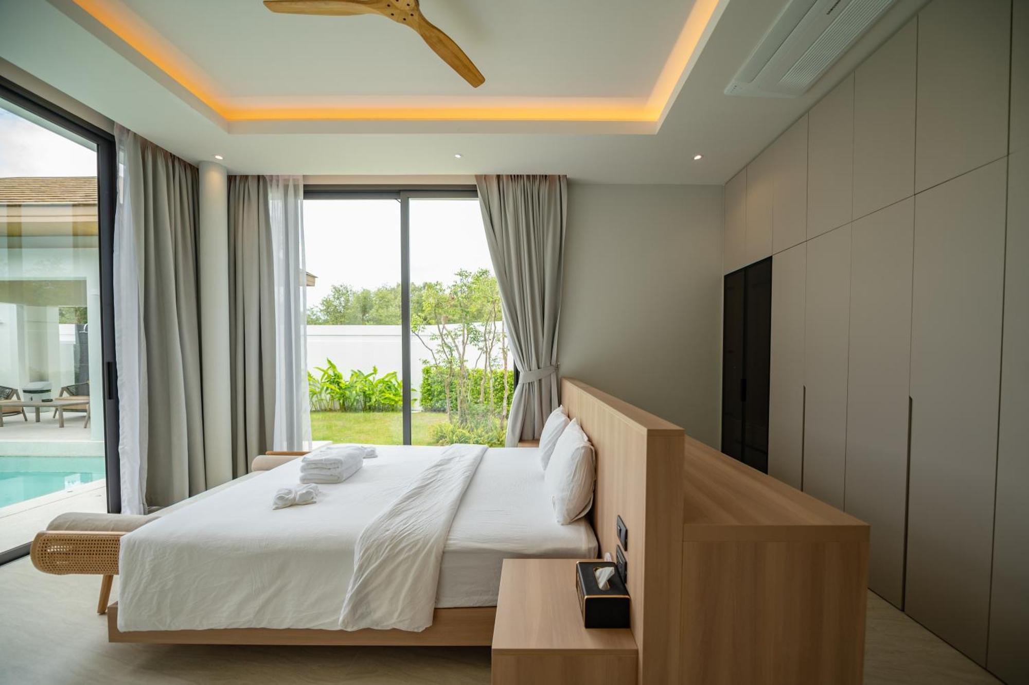 Mouana Song Khun 5-bedroom Pool 89-11 *