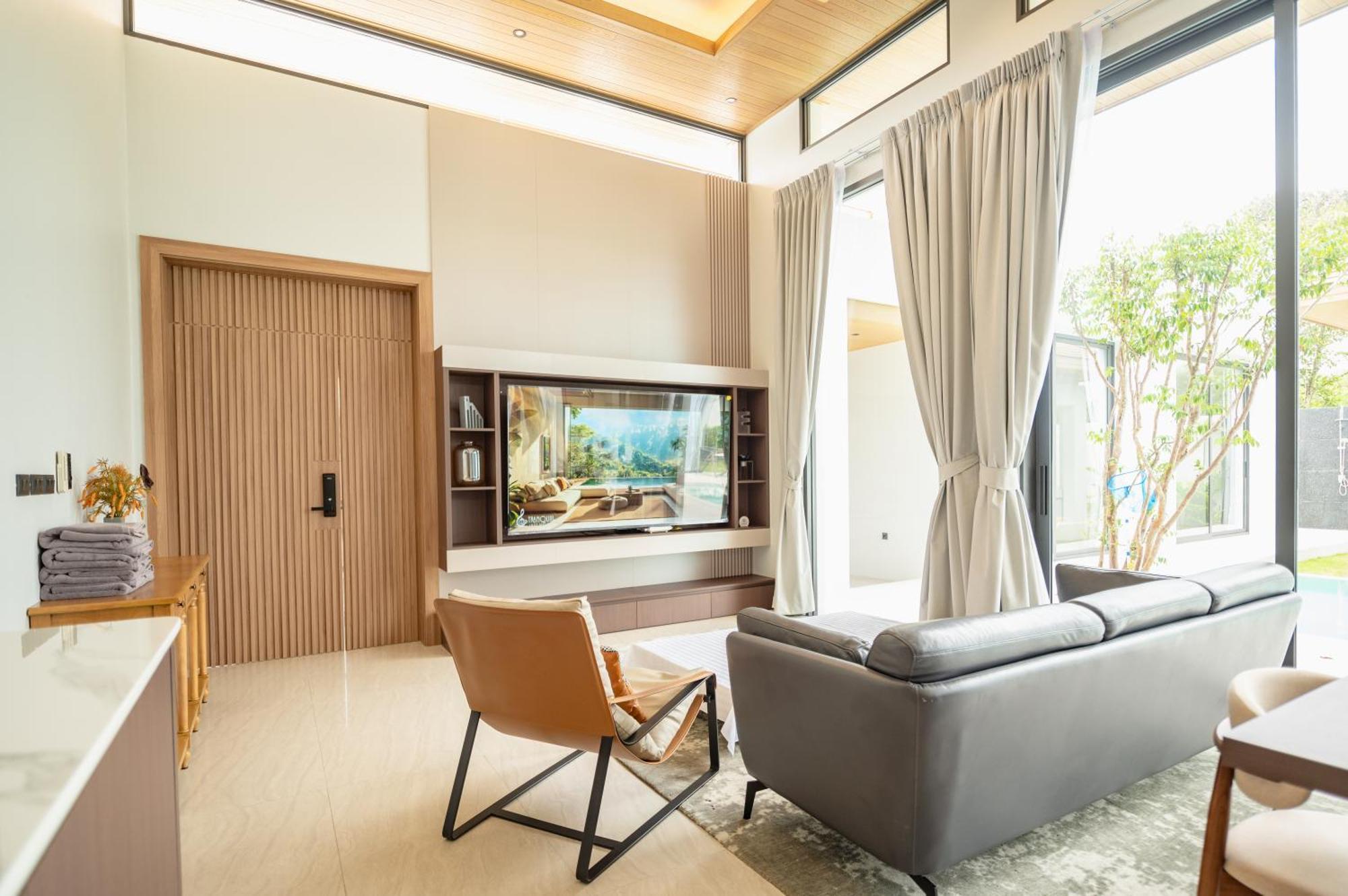 Mouana Song Khun 5-bedroom Pool 89-11 *