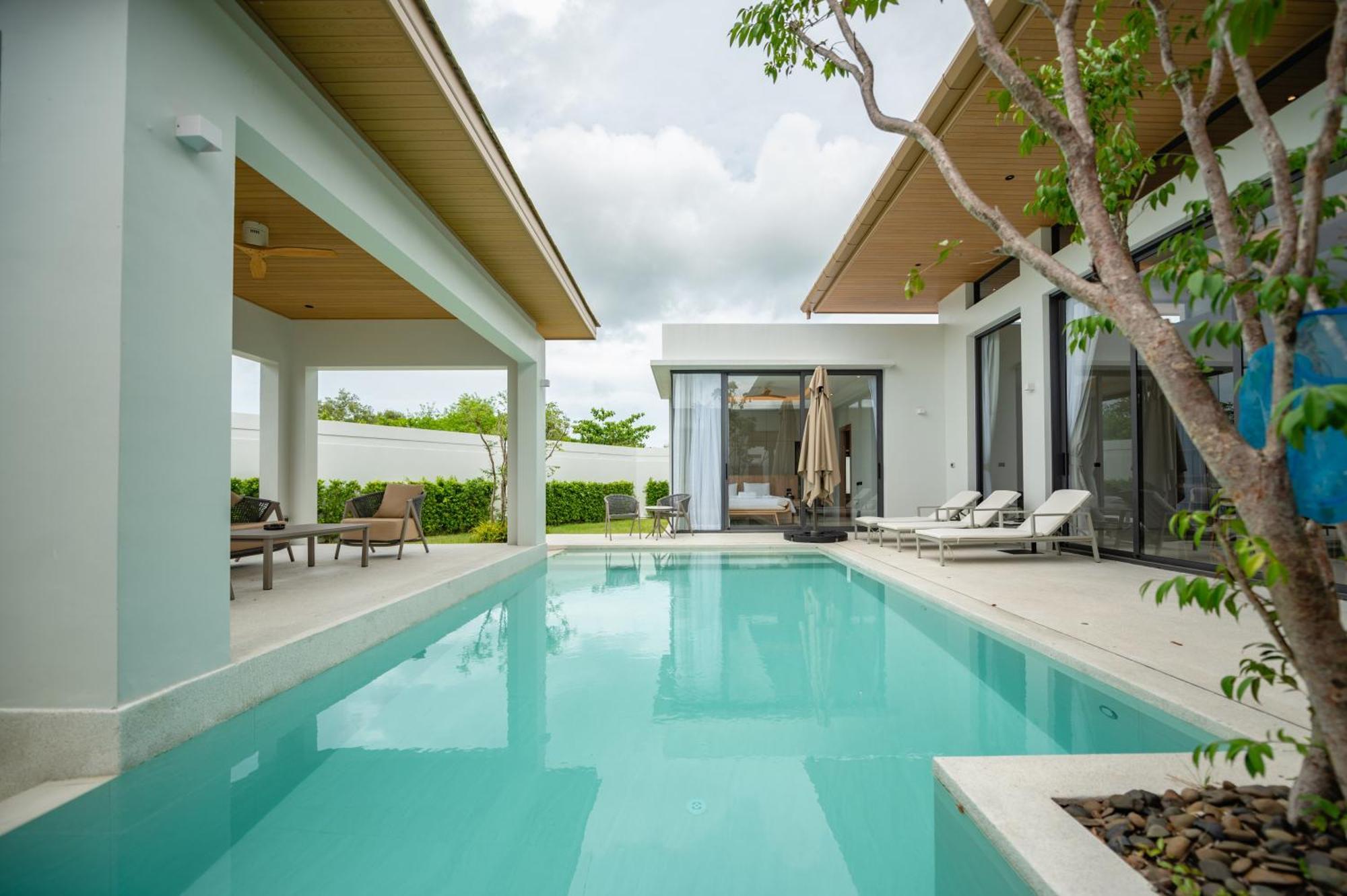Villa Mouana Song Khun 5-bedroom Pool 89-11 Chalong