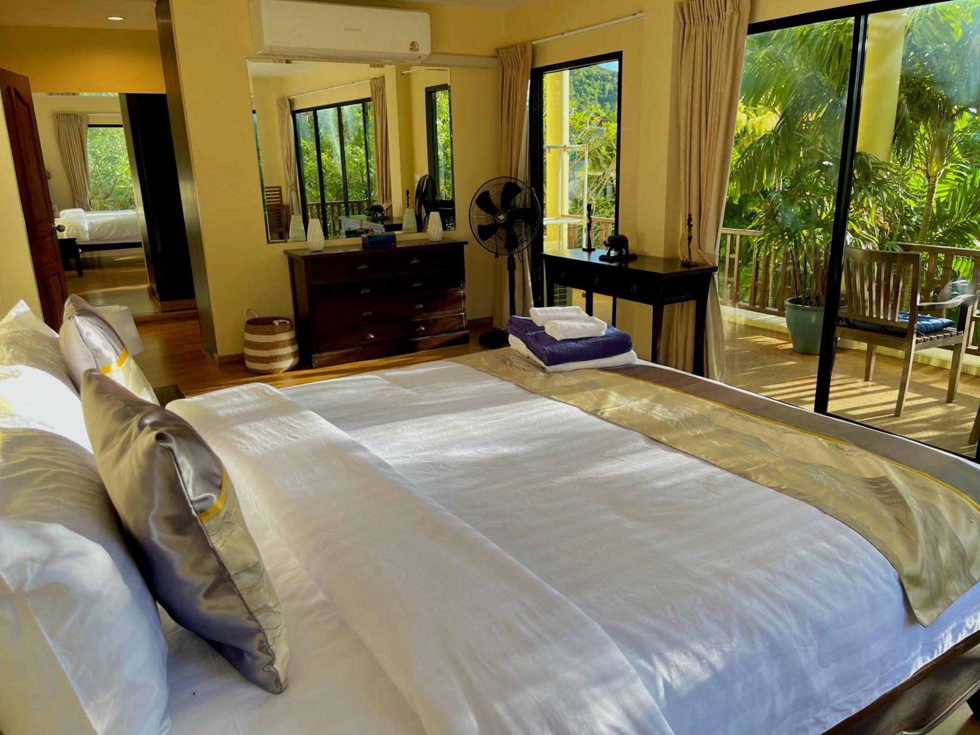 Kata Sunset - 3br Private Pool - Seaview Villa Ban Kata