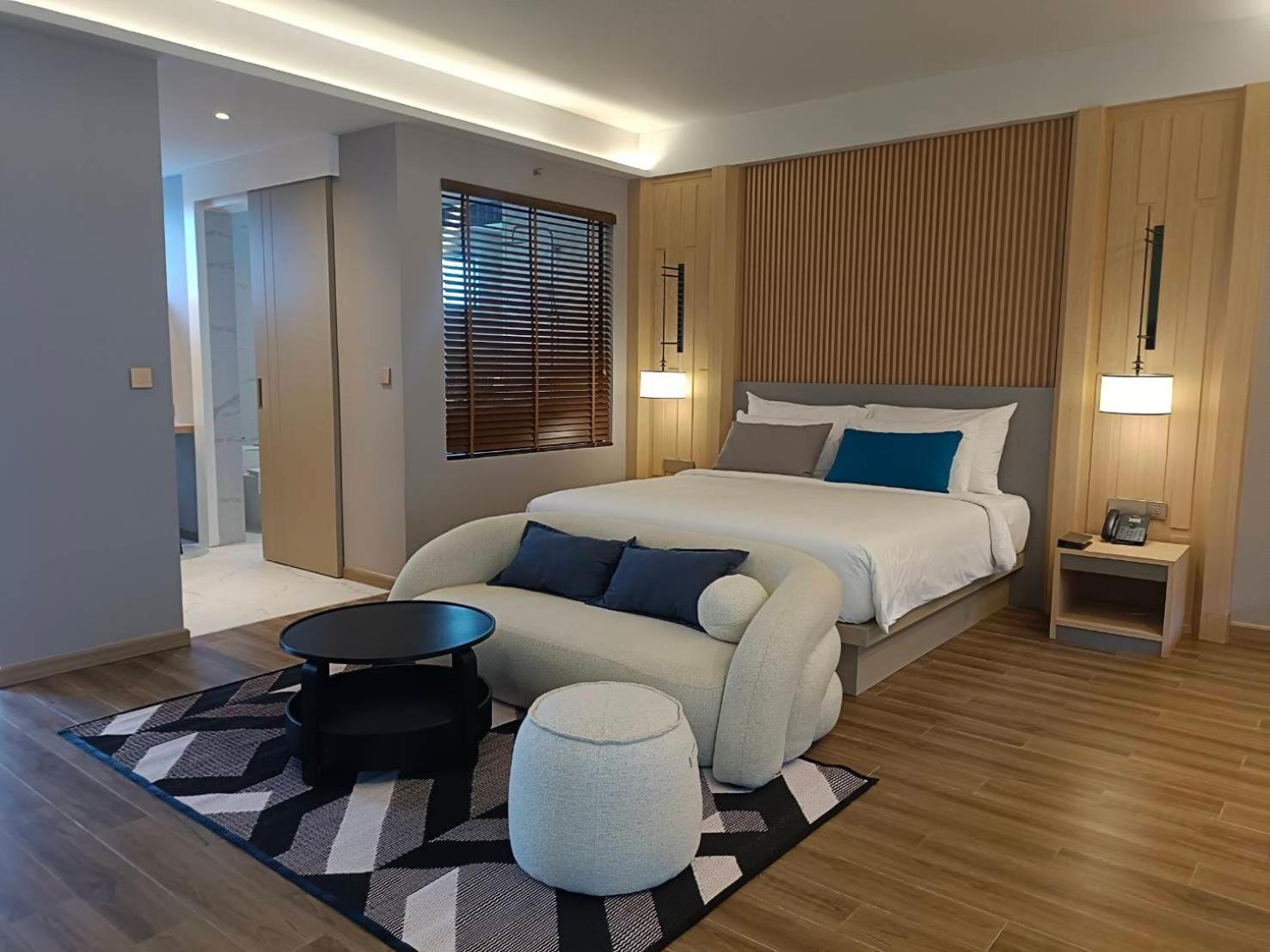 Hotel Lalynn & Villas, Phuket 5*