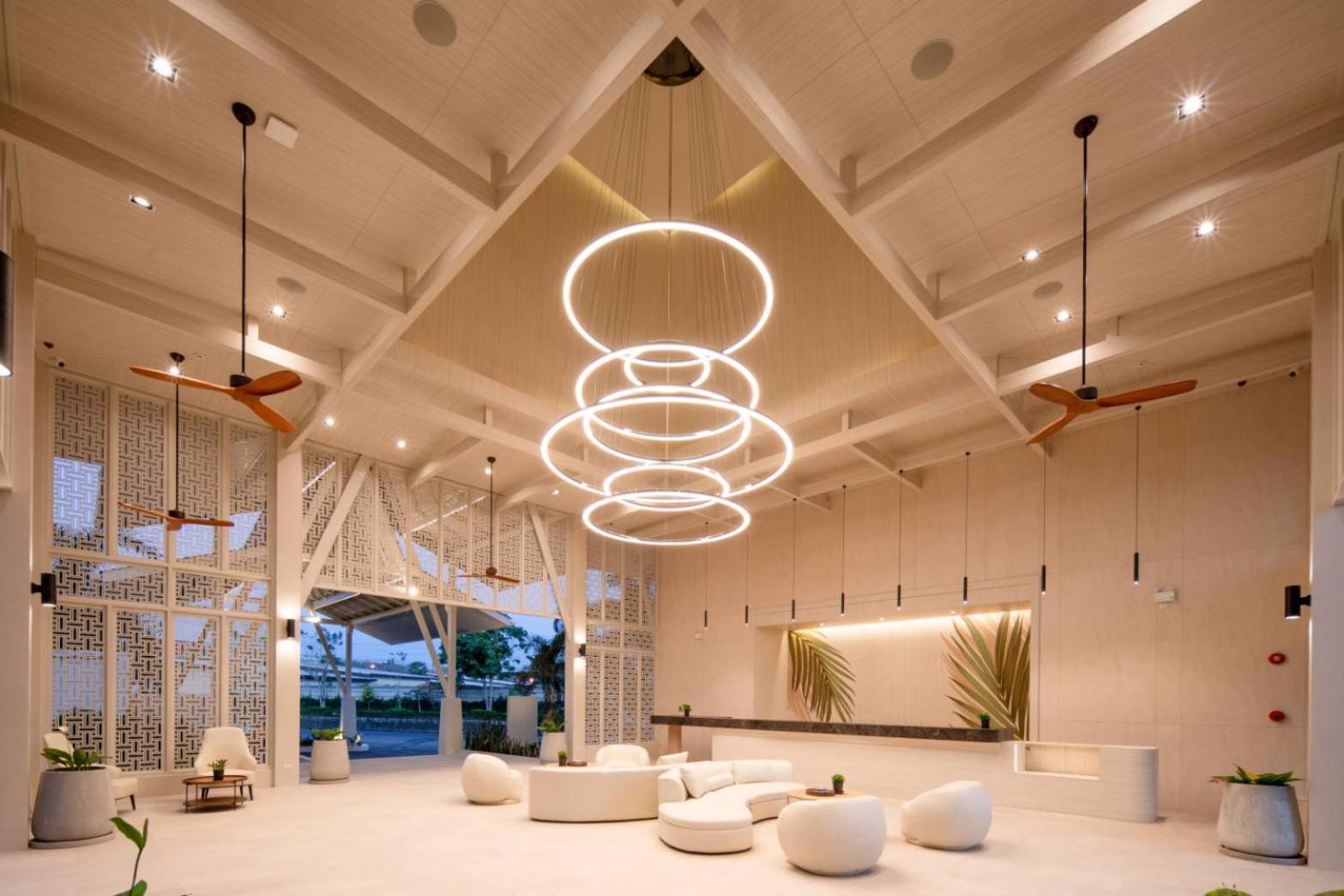 Lalynn & Villas, Phuket Hotel 5*