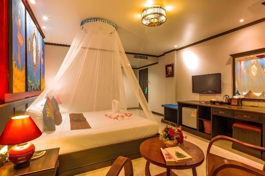 Hotel Tanawan Phuket