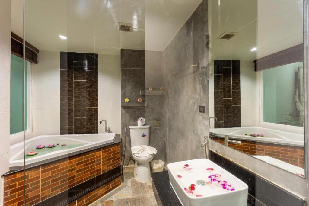 Tanawan Phuket Patong