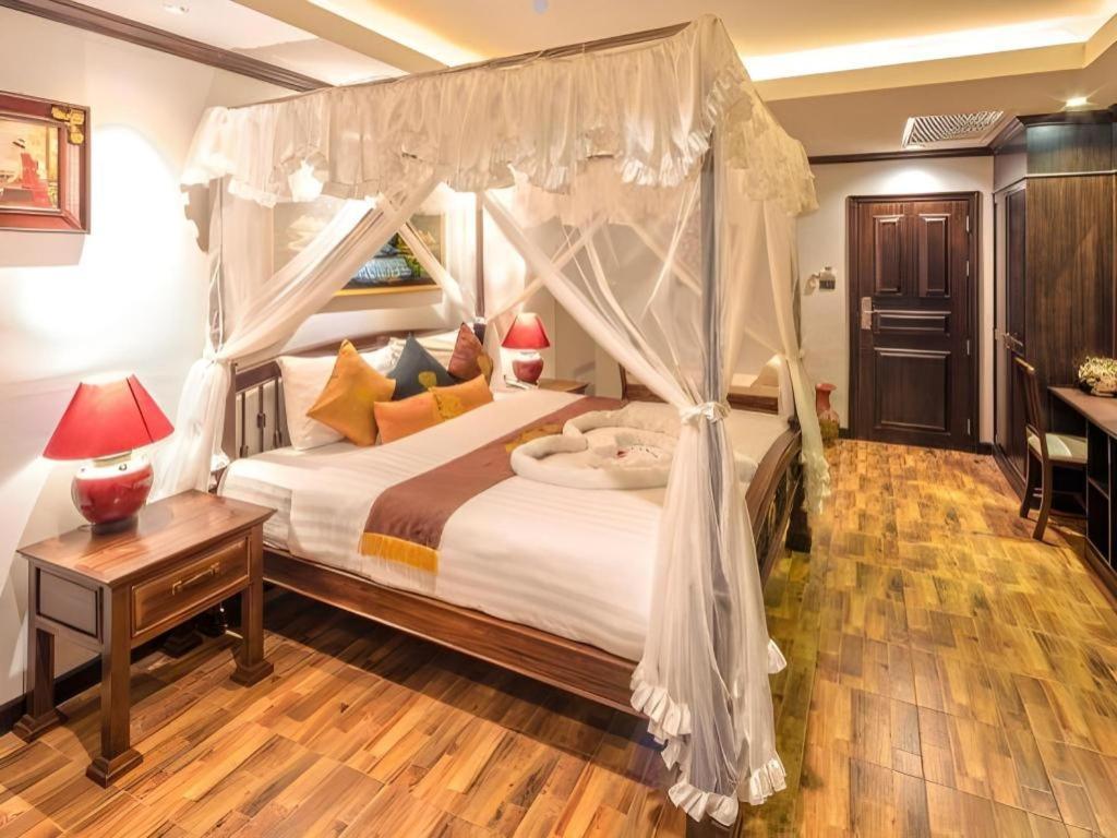 Tanawan Phuket Hotel Patong