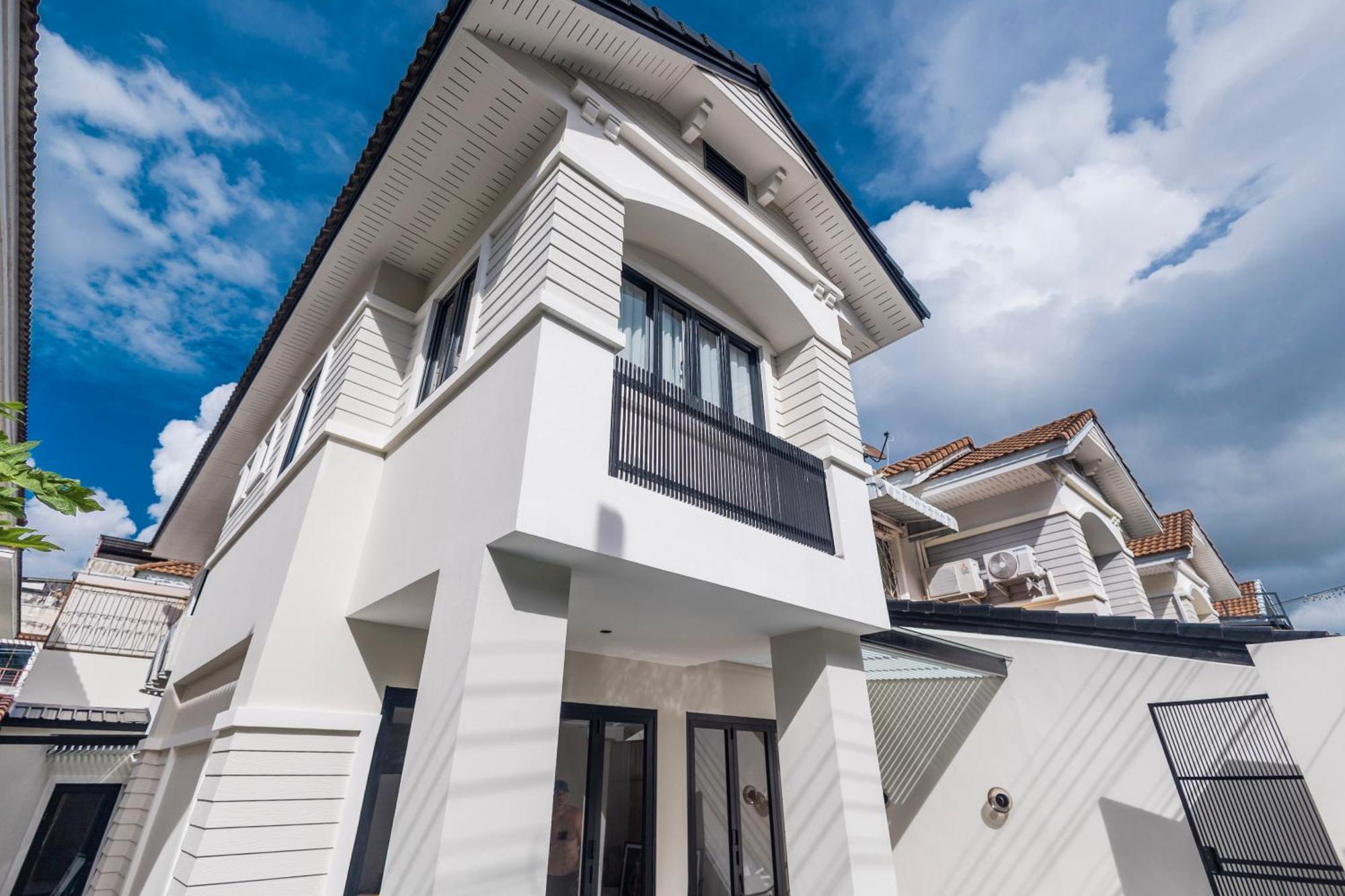 Tpsv Modern Luxury - 5 Bedrooms With Private Pool In Phuket Holiday home *