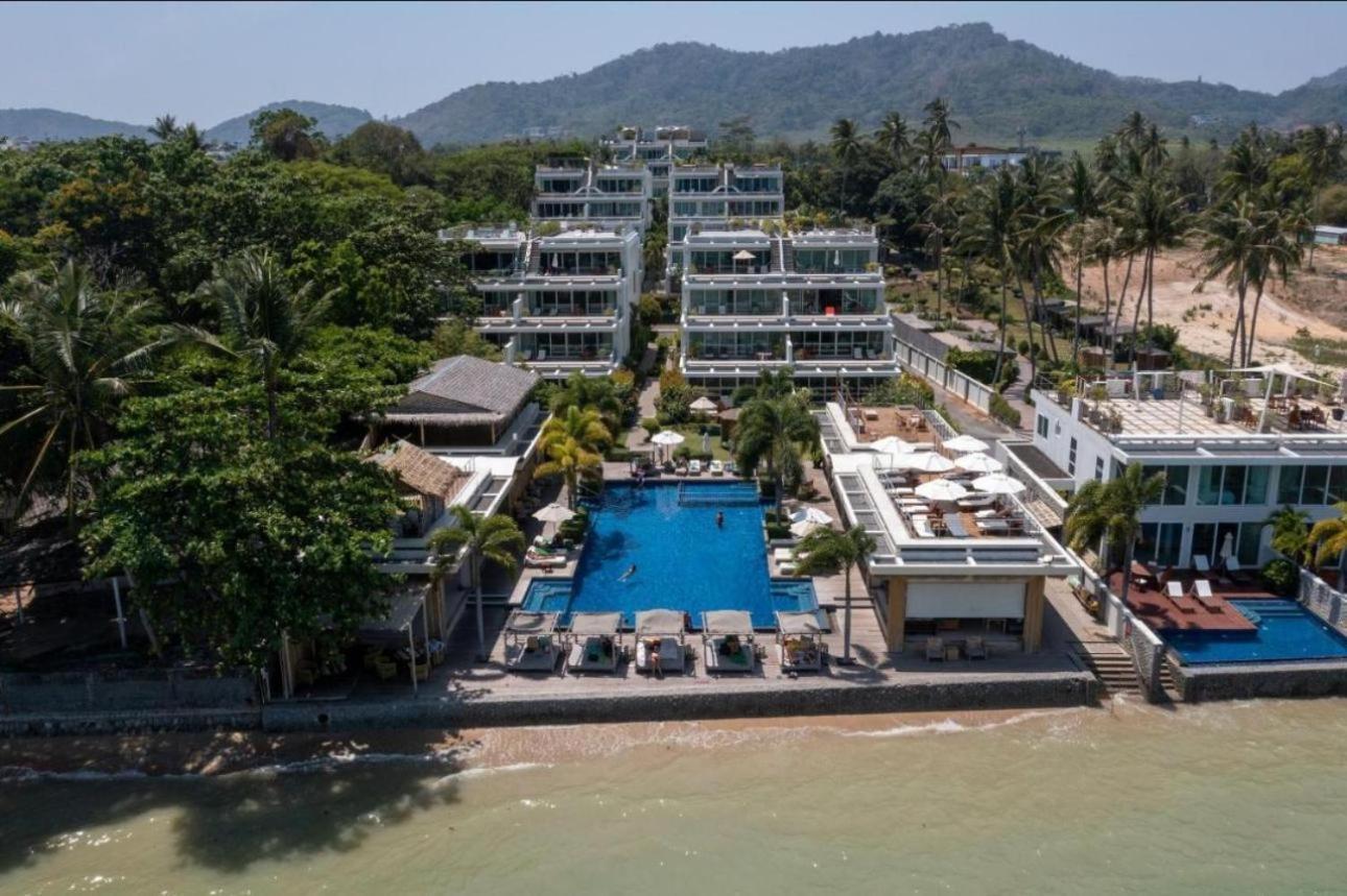 Poppy Beachfront * Rawai