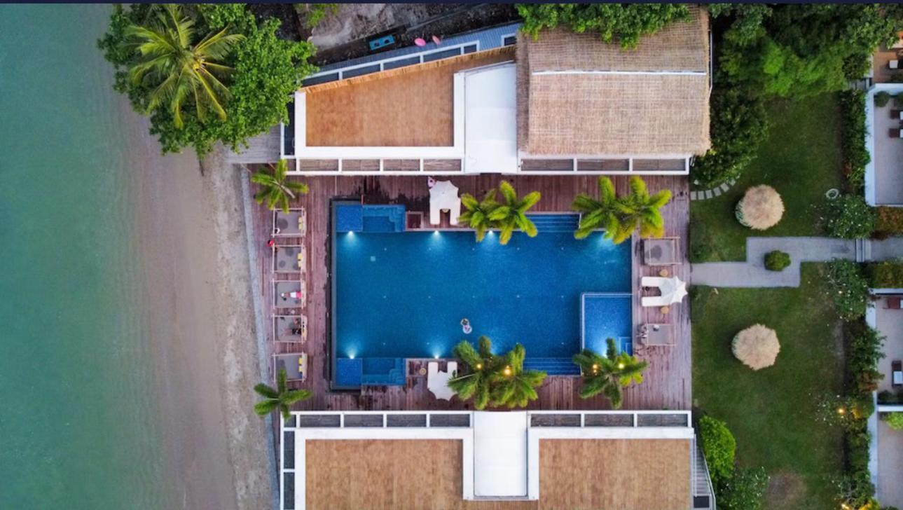Poppy Beachfront Resort