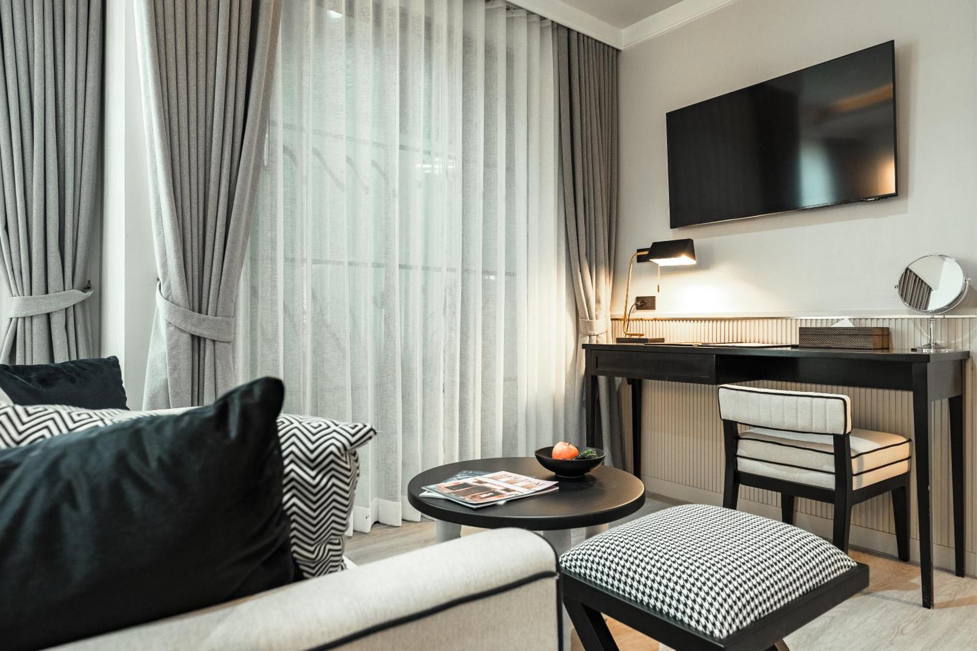 Hotel Chateau Du Village 4*