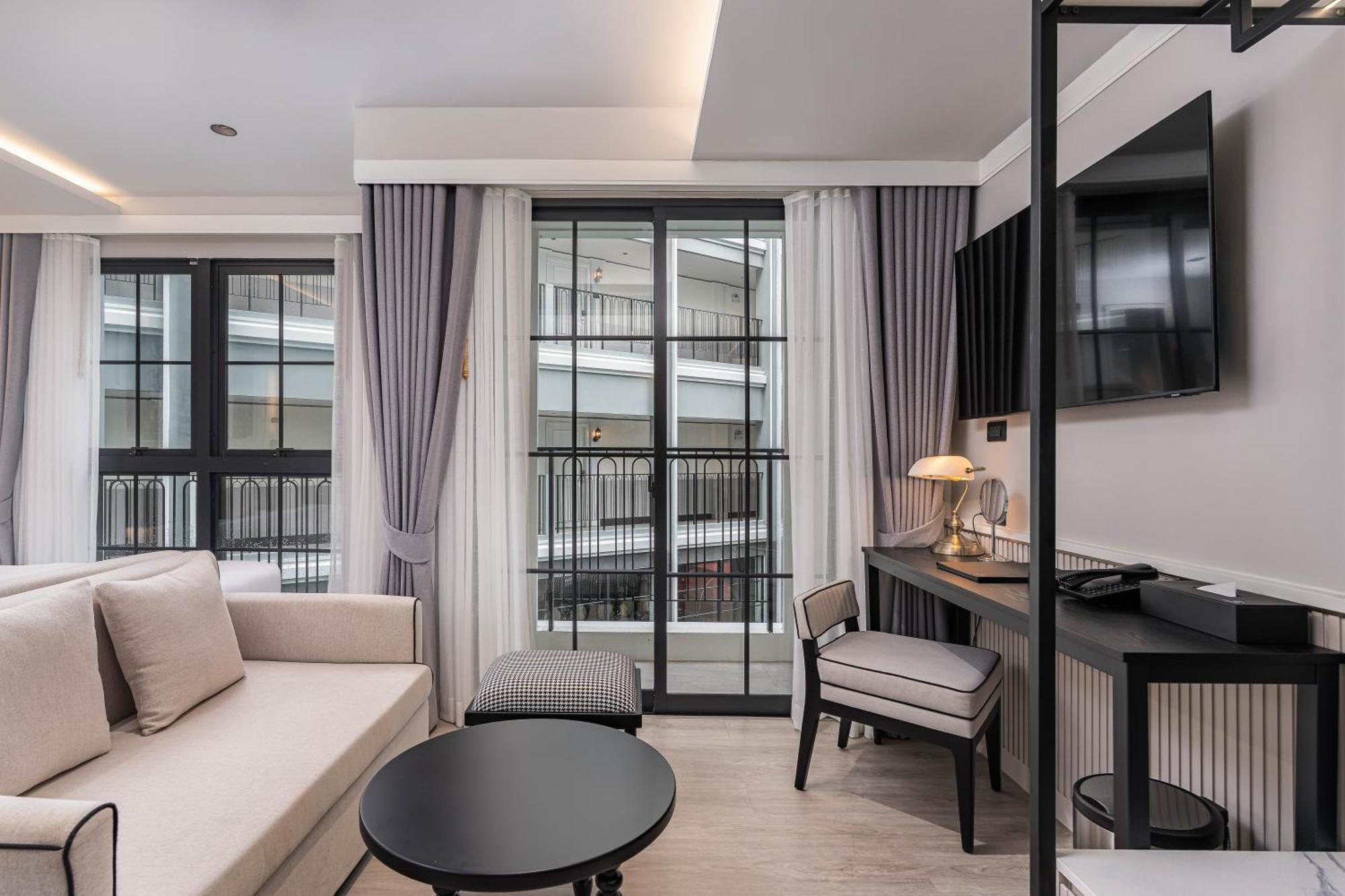 Hotel Chateau Du Village 4*