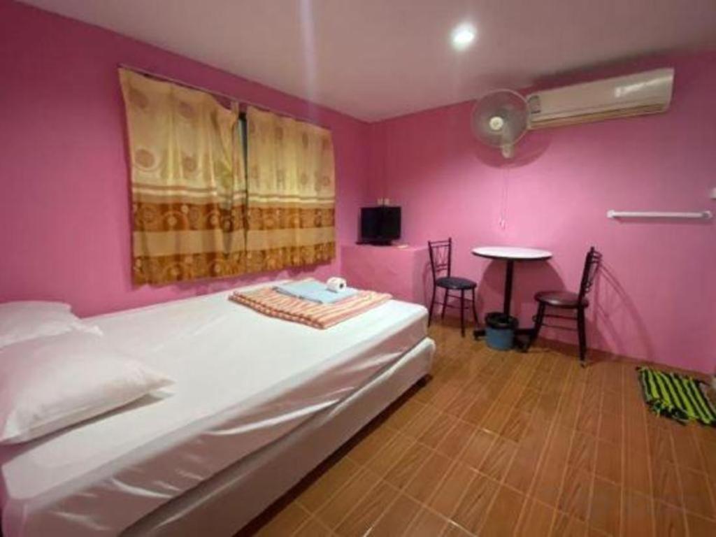 Oyo 1163 Eden Hotel Phuket