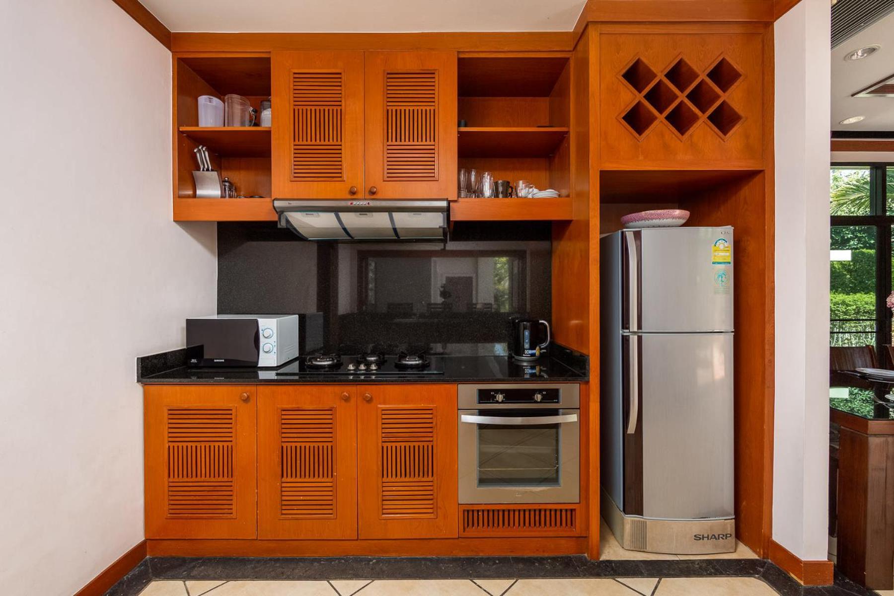 Hoata| Luxury 2br In The Baan Bua Estate | Villa Nai Harn
