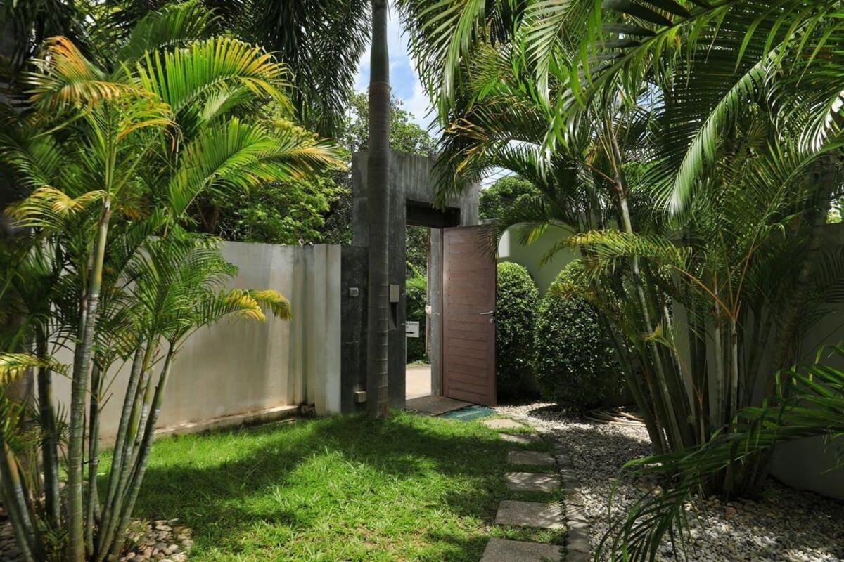 Heni | Private Pool 3br | Naiharn Villa *